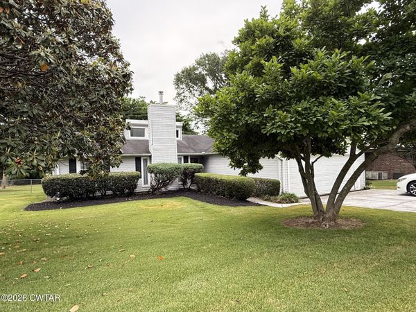 818 McManis Avenue , Newbern, TN 38059