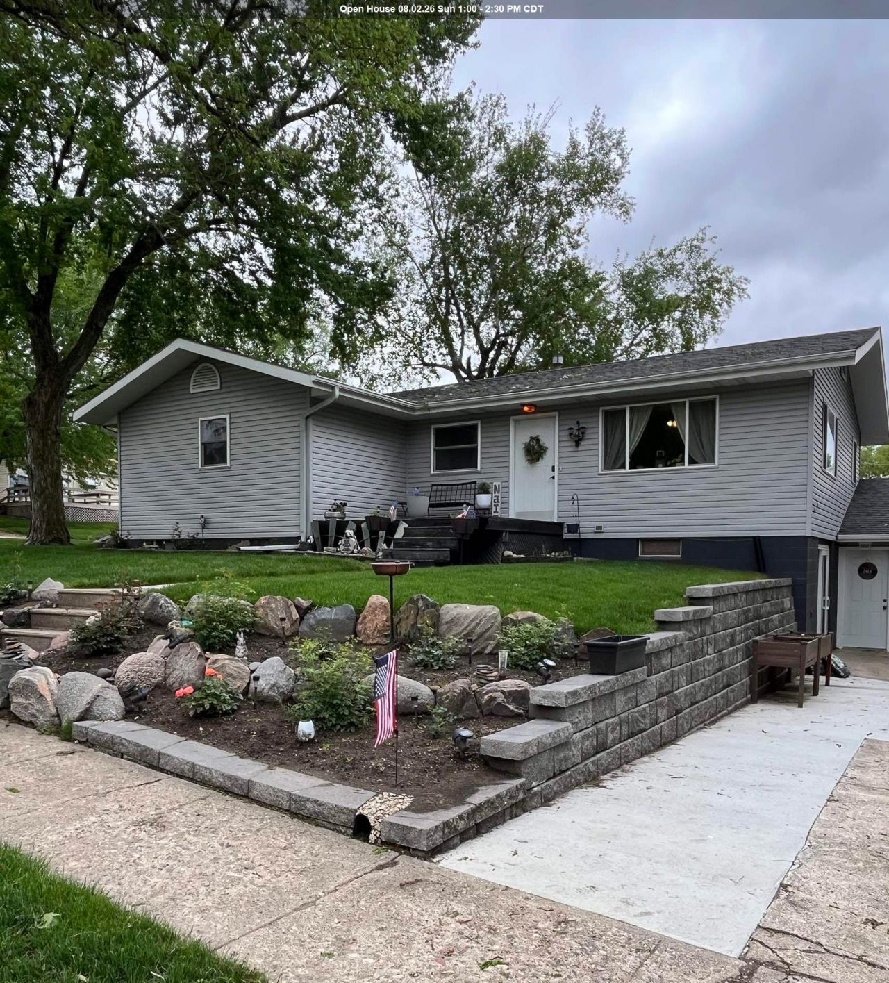 205 W Lost Island St Graettinger, IA 51342