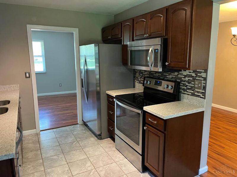 973 seminole, Milford, OH 45150 Photo 3