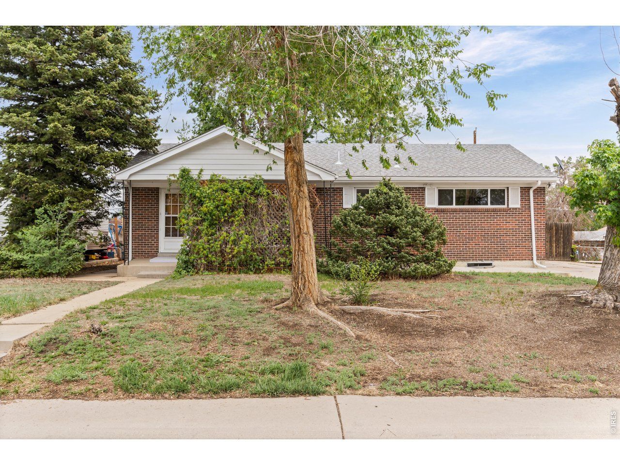 10674 Grant Dr, Northglenn, CO 80233 Main Photo