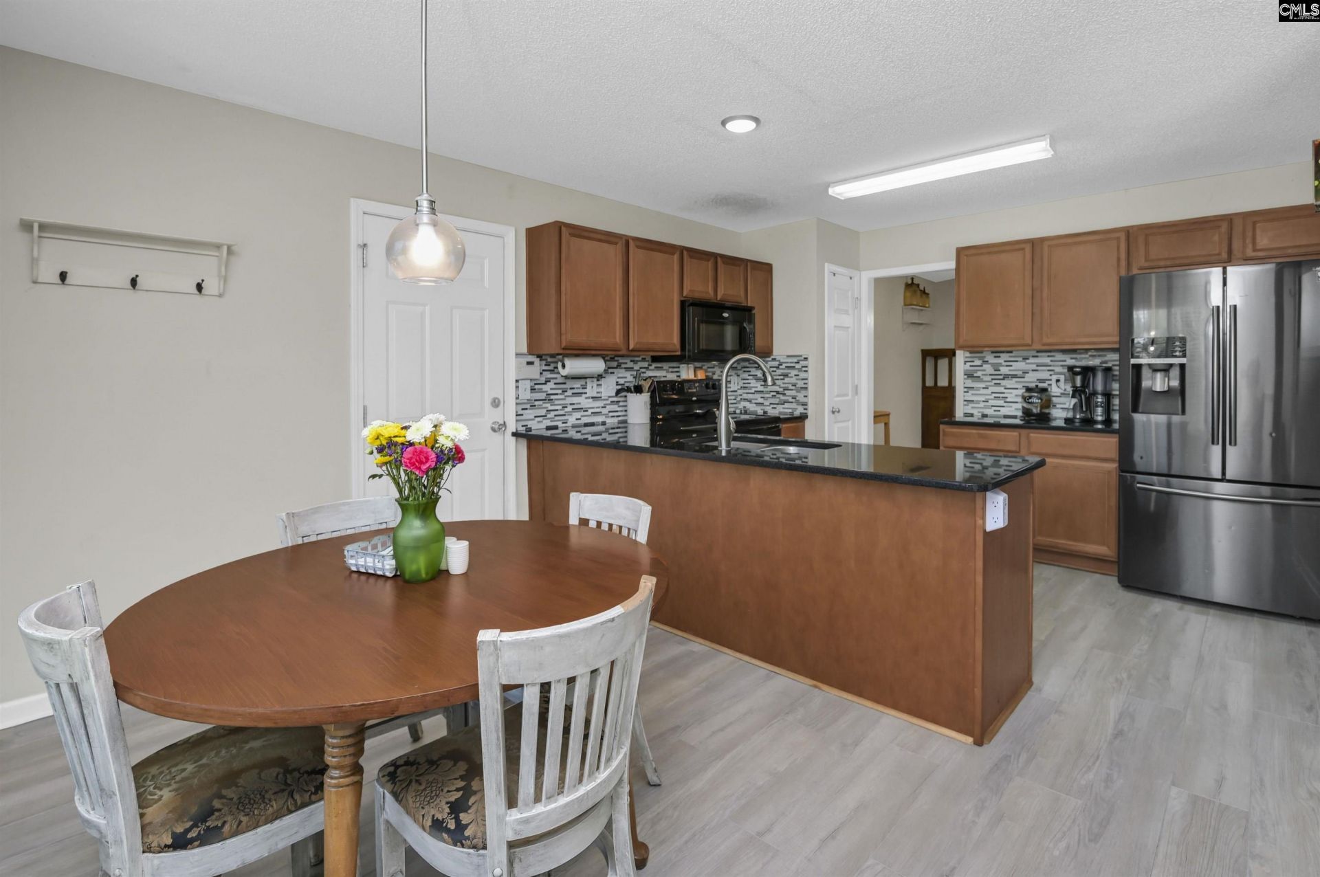 279 Hunters Mill Drive  Photo 12