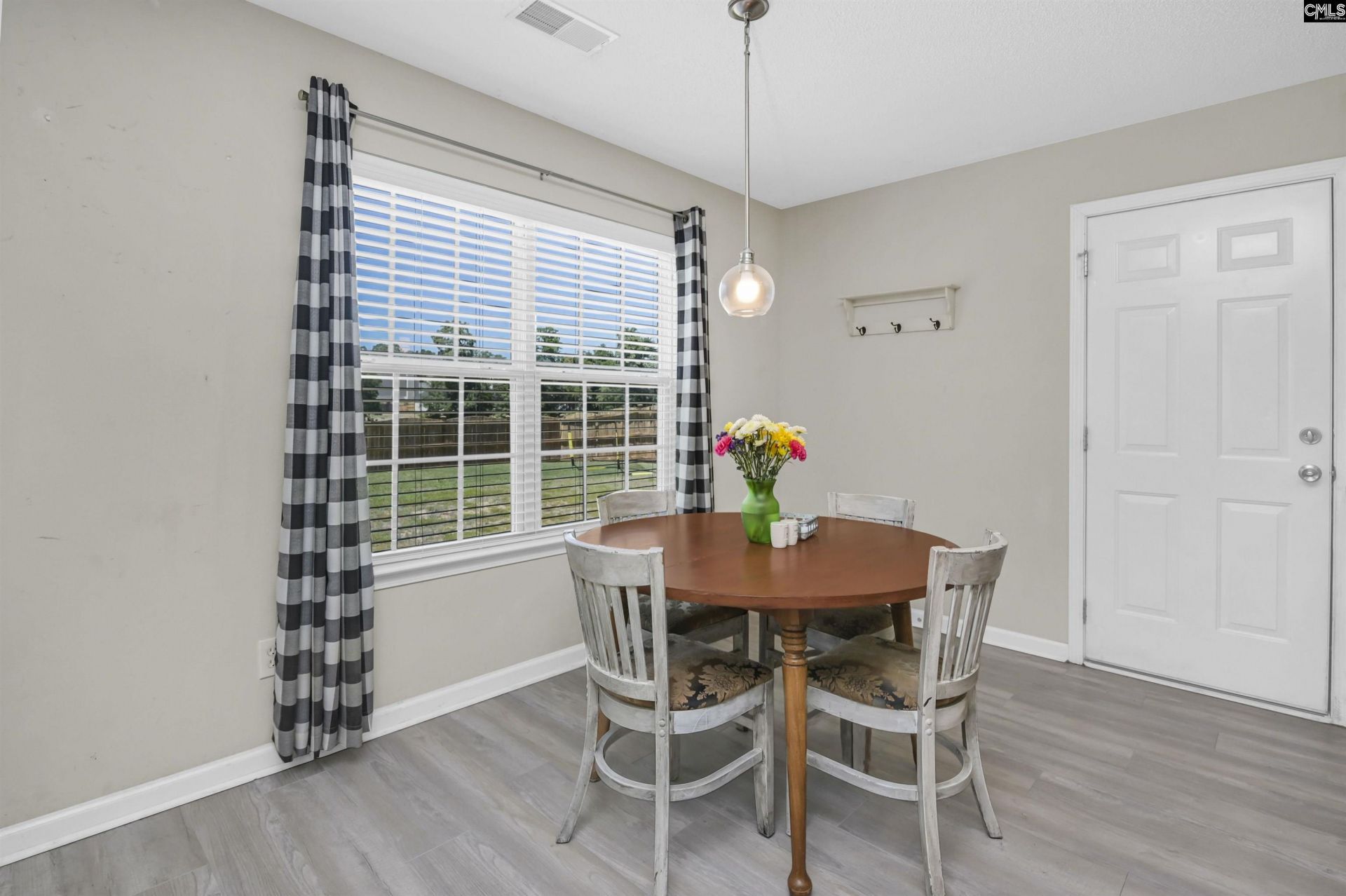 279 Hunters Mill Drive  Photo 14