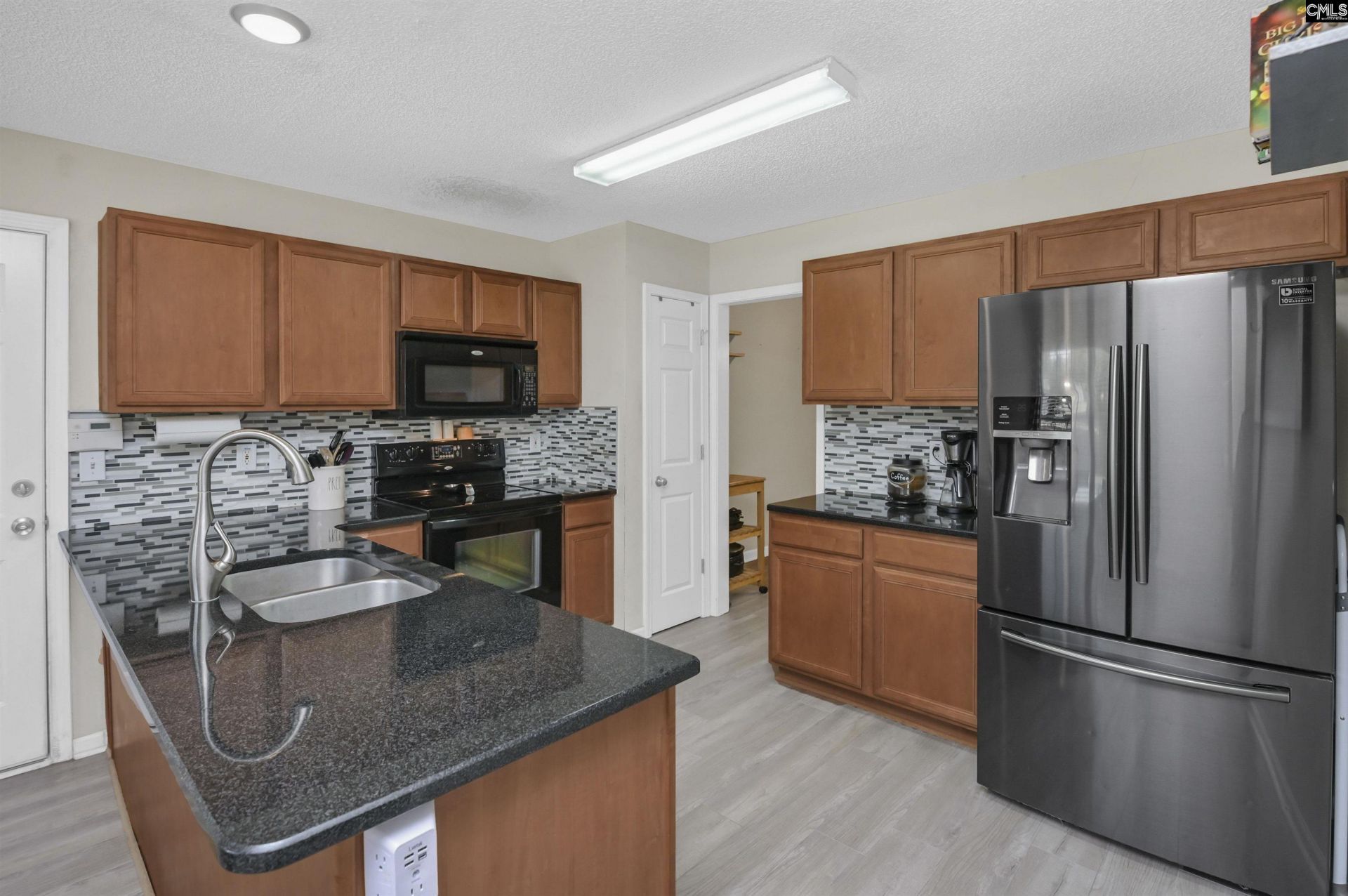 279 Hunters Mill Drive  Photo 6