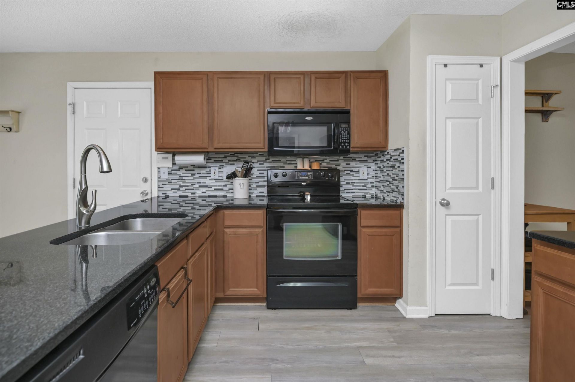 279 Hunters Mill Drive  Photo 7
