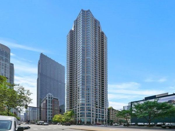 400 N LaSalle Drive , Unit 2908, Chicago, IL 60610