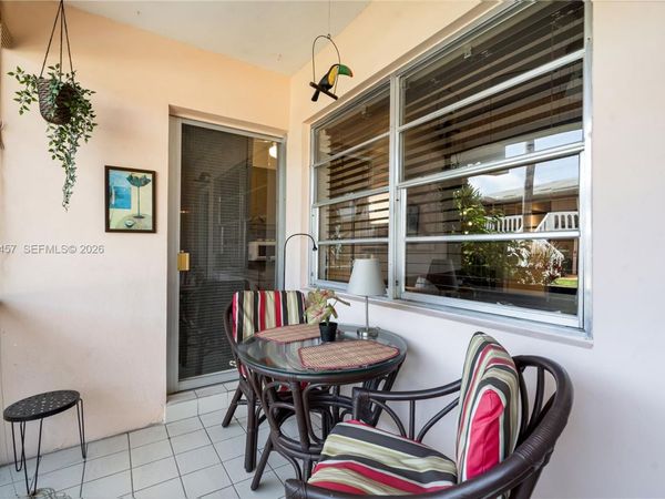 160 NE 8th Ave , Unit 21A, Hallandale Beach, FL 33009