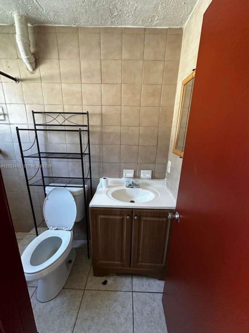 2221 NW 6th Ct, Fort Lauderdale, FL 33311 Photo