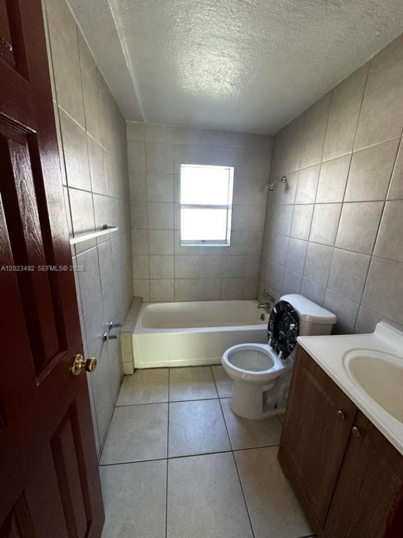 2221 NW 6th Ct, Fort Lauderdale, FL 33311 Photo
