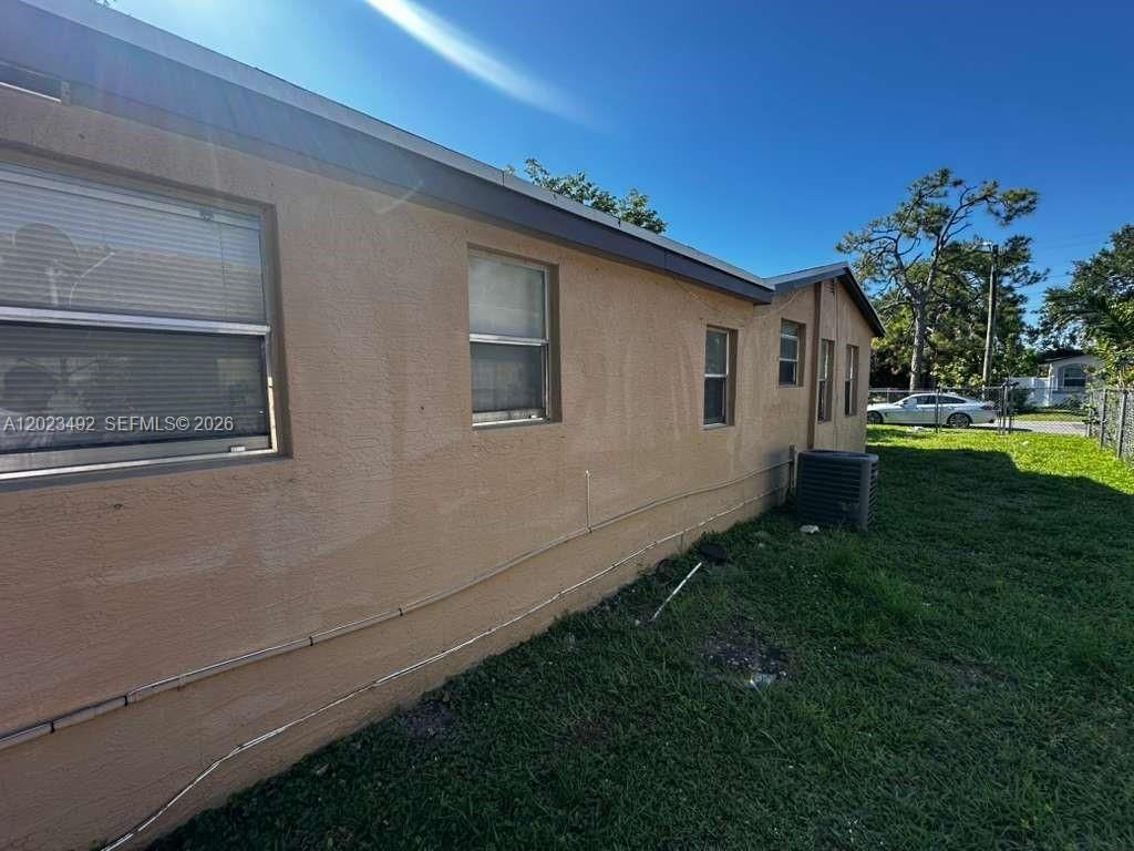2221 NW 6th Ct, Fort Lauderdale, FL 33311 Photo