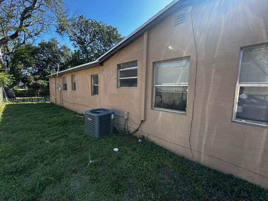 2221 NW 6th Ct, Fort Lauderdale, FL 33311 Photo