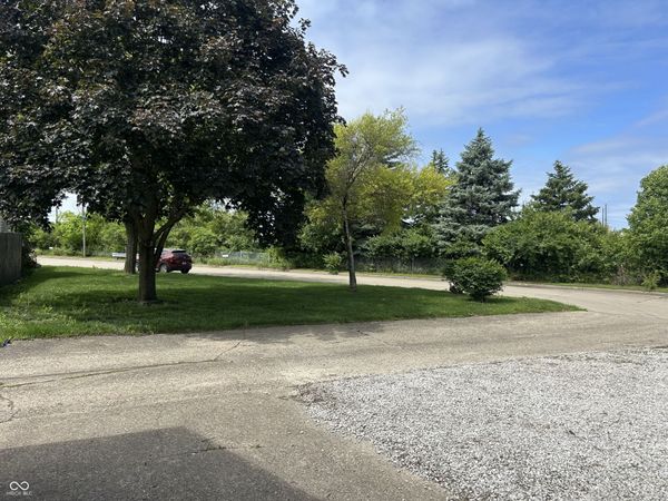 918 Elm Street , Indianapolis, IN 46203