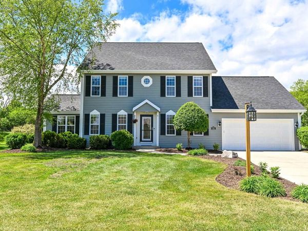 W231N7953 Martin COURT, Sussex, WI 53089