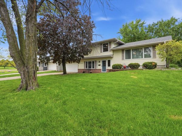 8608 33rd Avenue N, New Hope, MN 55427