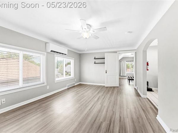 413 Chestnut Street, Wyandotte, MI 48192
