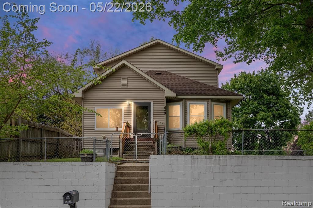 649 Lounsbury Avenue , Pontiac, MI 48340 Main Photo