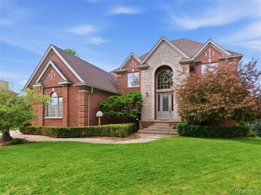 7305 Acadia Court, Washington Twp, MI 48095