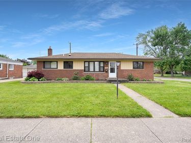 33395 Florence Street, Garden City, MI 48135