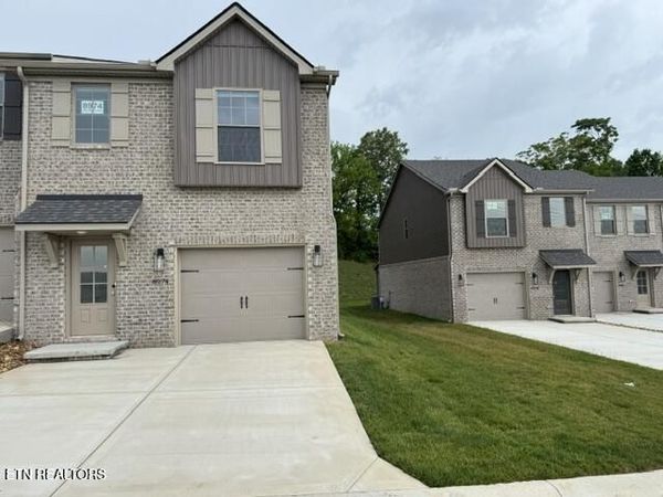 8974 Keenberg Lane, Knoxville, TN 37931