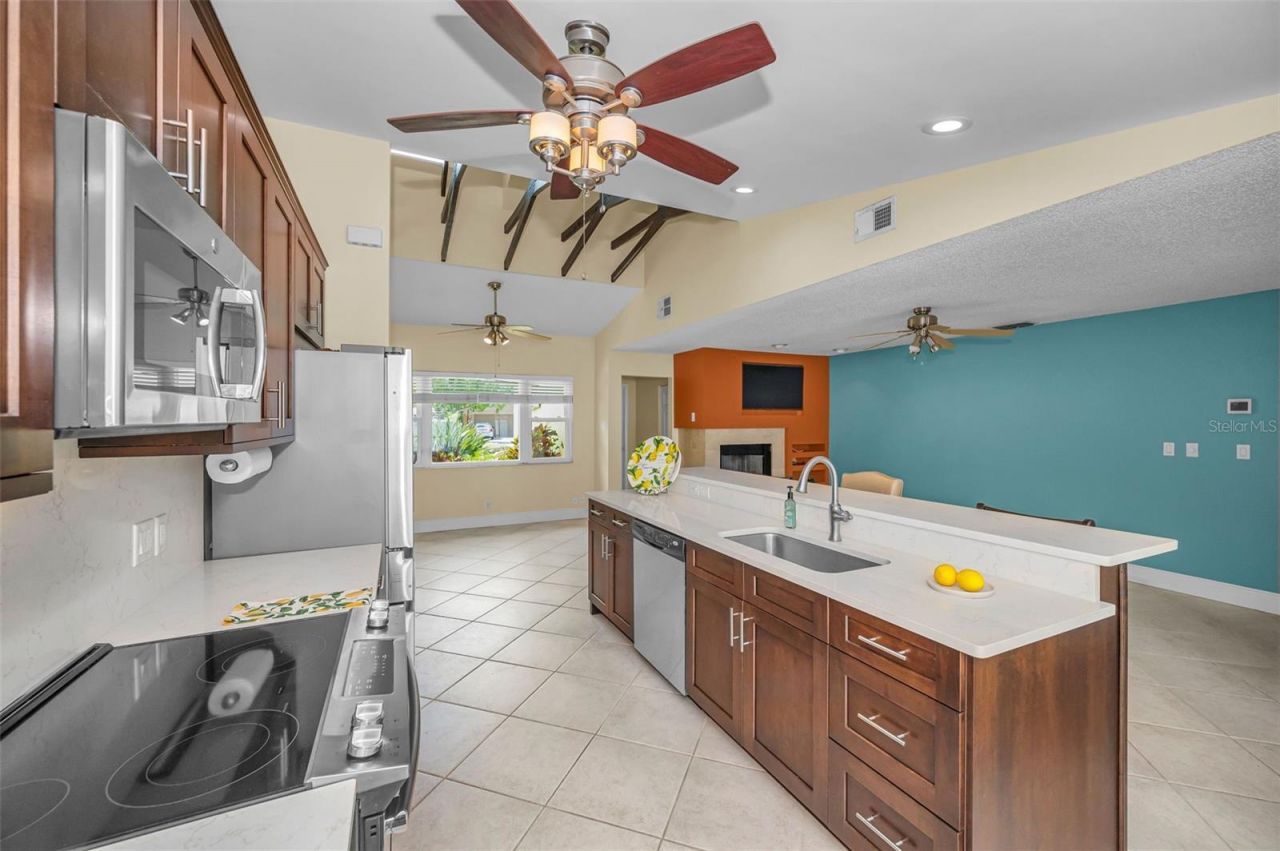 2330 Barton Lane, Clearwater, FL 33759 Photo