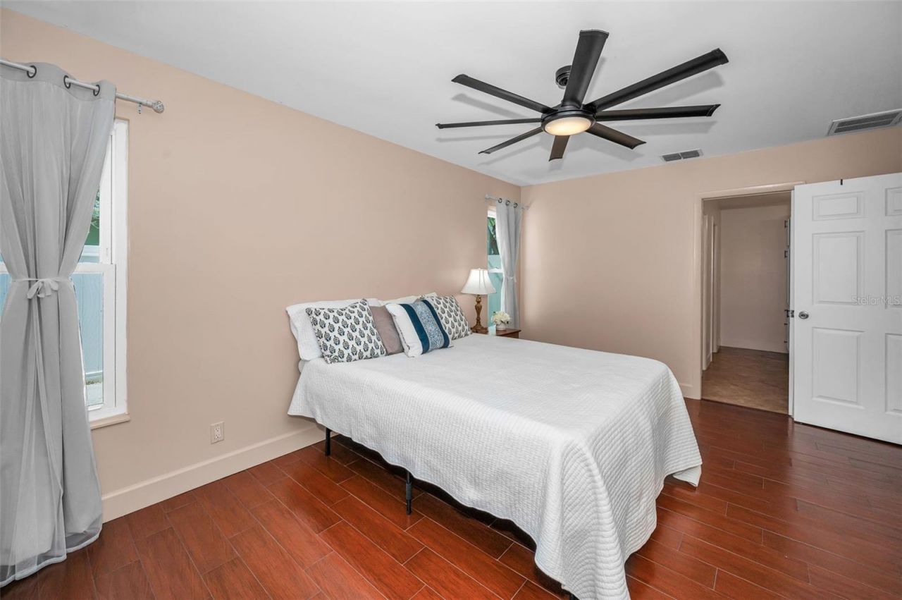 2330 Barton Lane, Clearwater, FL 33759 Photo