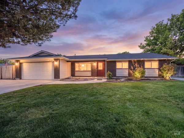 11198 W Oneida Dr, Boise, ID 83709