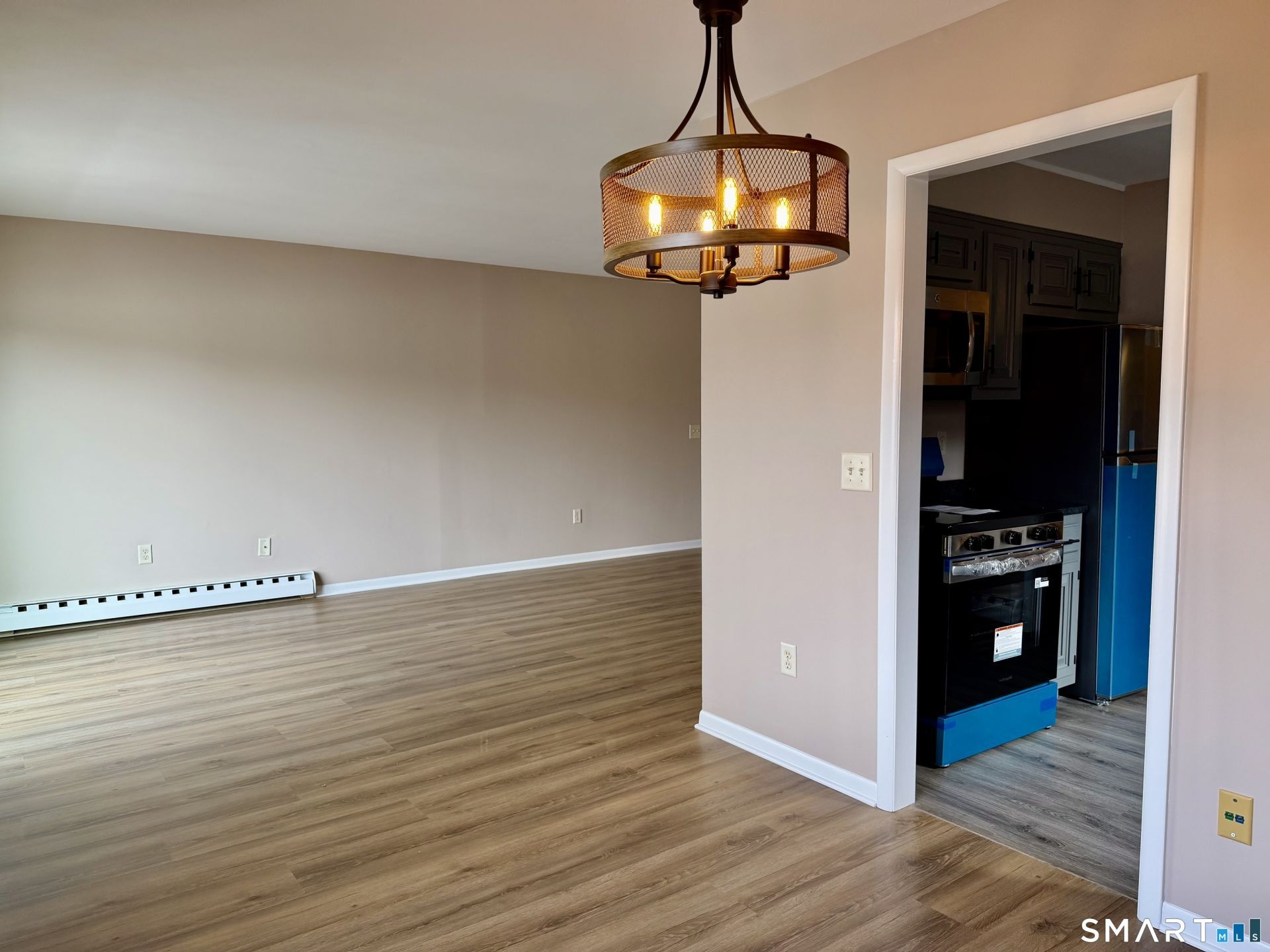 136 Deer Hill, Unit C31, Danbury, CT 06810 Main Photo