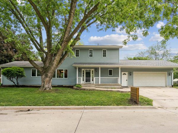 625 Baker Drive, Cedar Falls, IA 50613