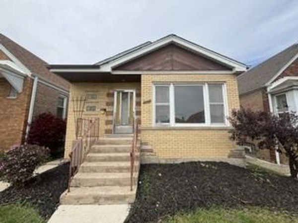 5028 S La Porte Avenue , Chicago, IL 60638
