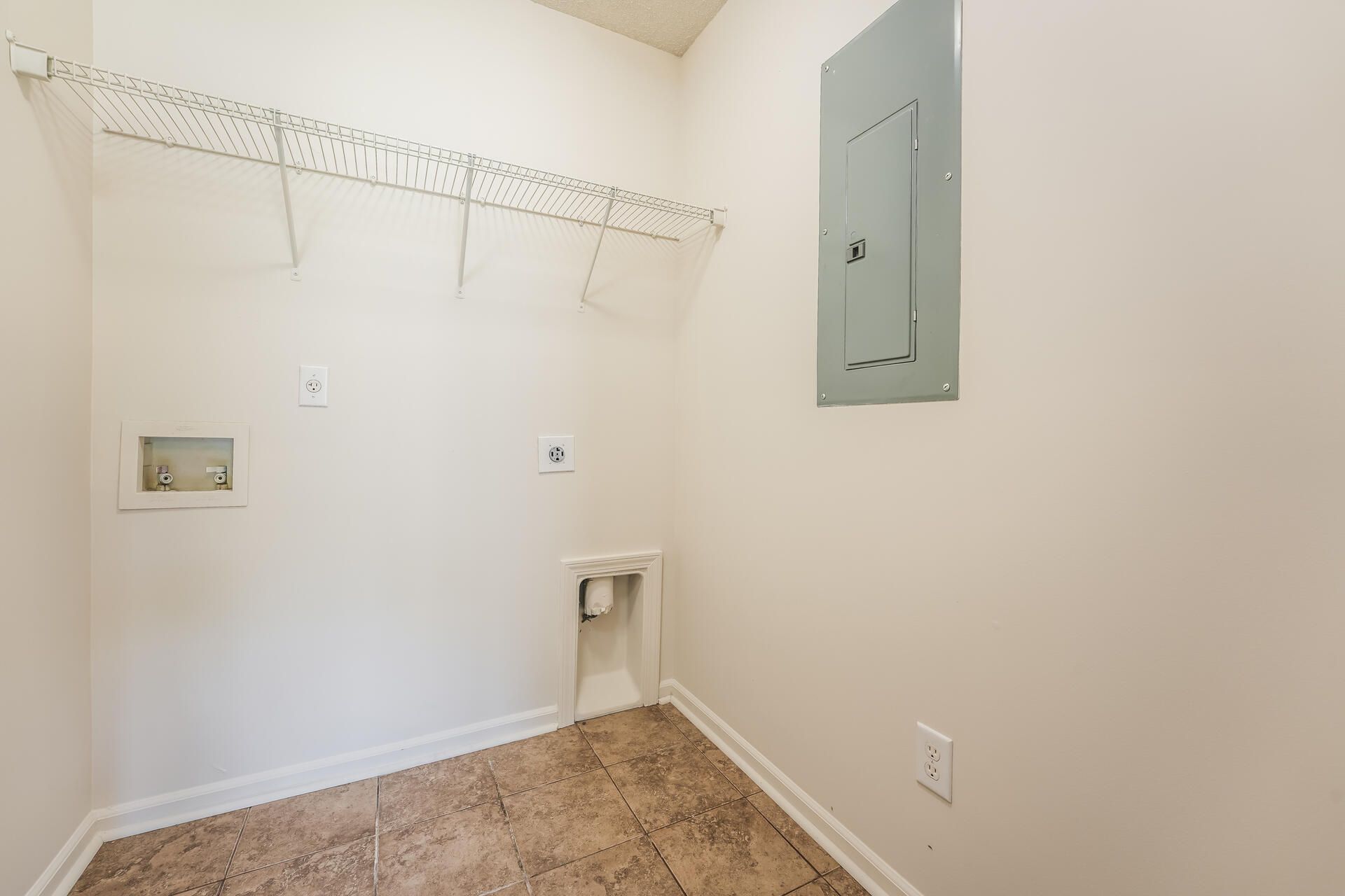 1296 River Rock Road Photo 15