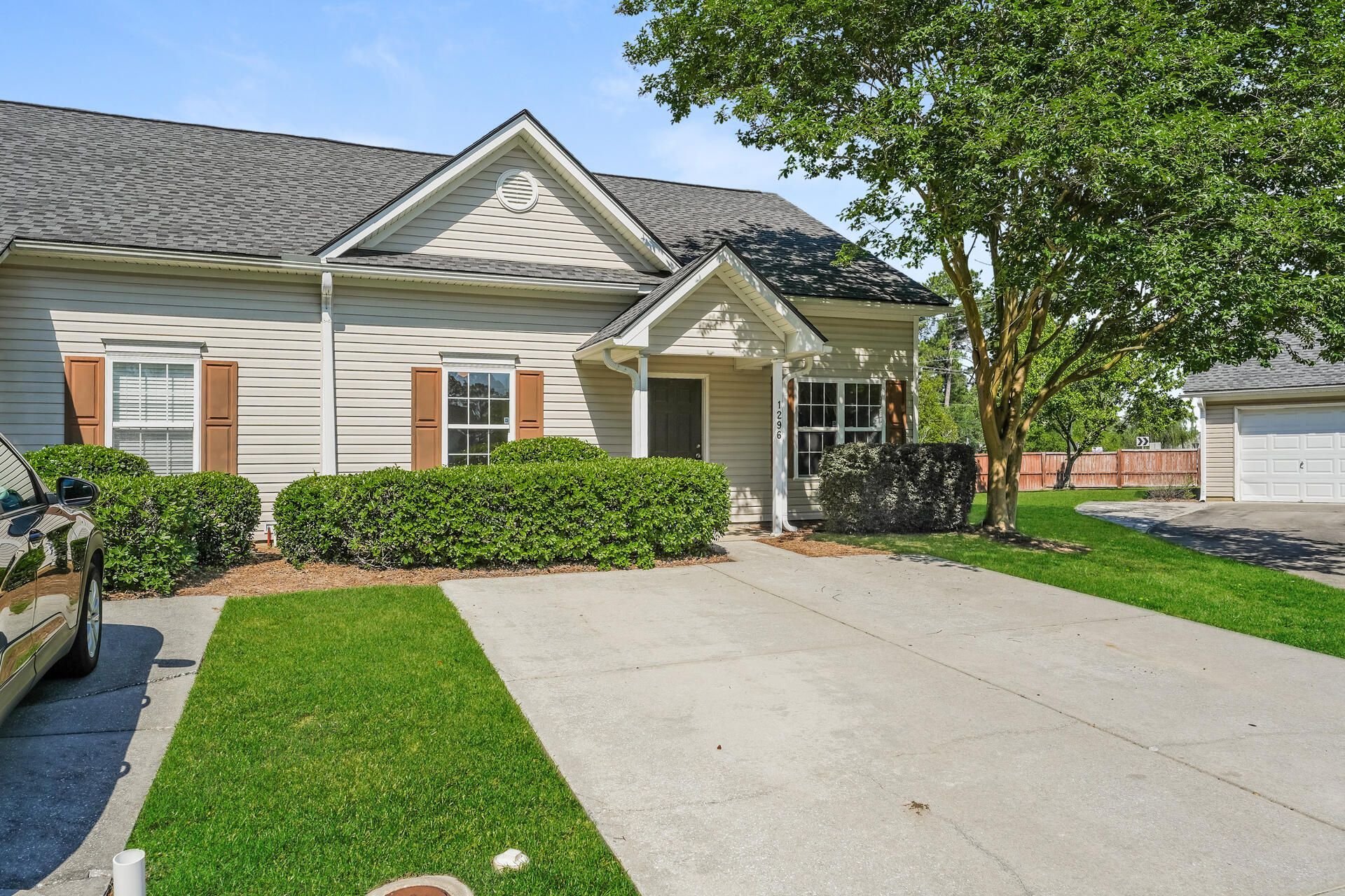 1296 River Rock Road Photo 8
