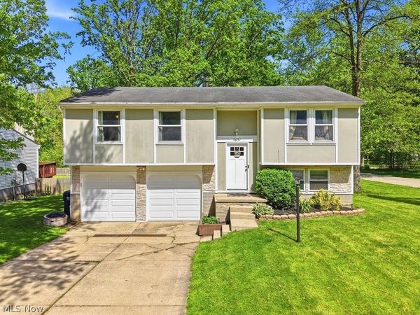 10087 Pirates Trail , Aurora, OH 44202
