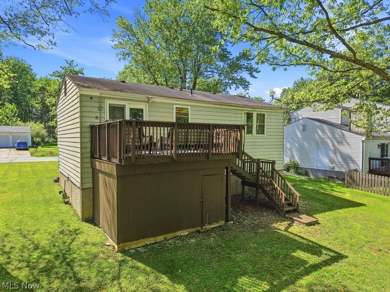 10087 Pirates Trail, Aurora, OH 44202 Photo 2