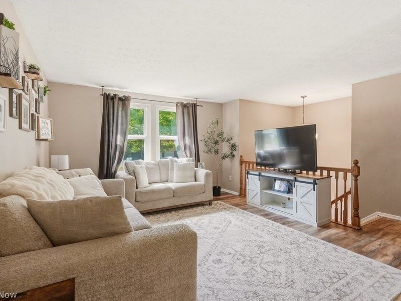 10087 Pirates Trail, Aurora, OH 44202 Photo 5