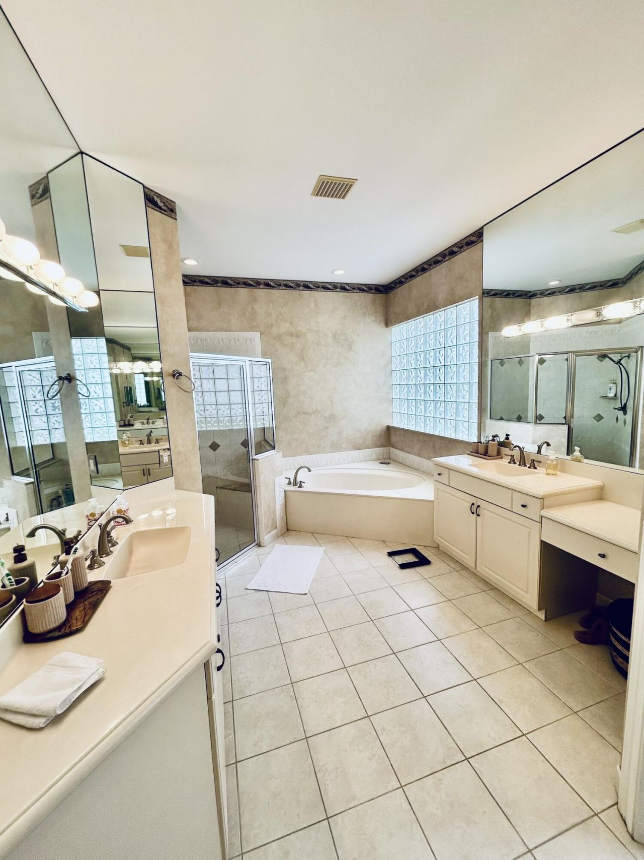 8452 Legend Club Drive, West Palm Beach, FL 33412 Photo
