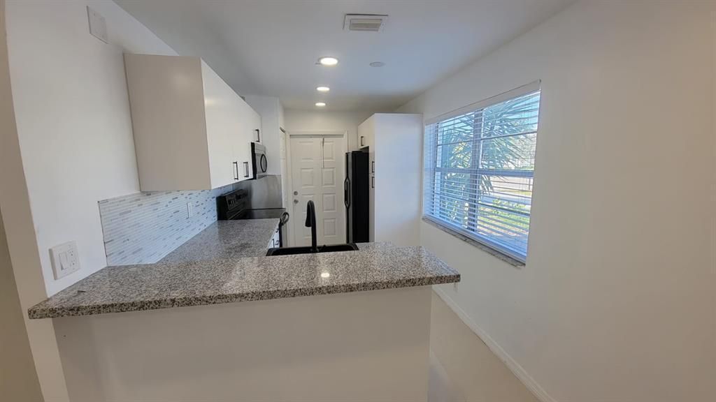 831 NW 14th Way, Unit 1-2, Fort Lauderdale, FL 33311 Photo