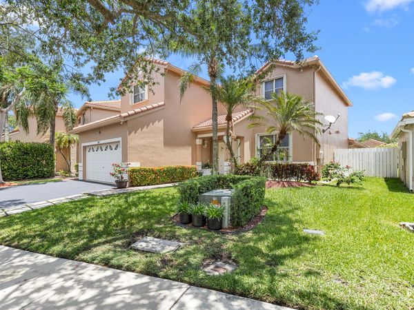 907 Stanton Drive, Weston, FL 33326