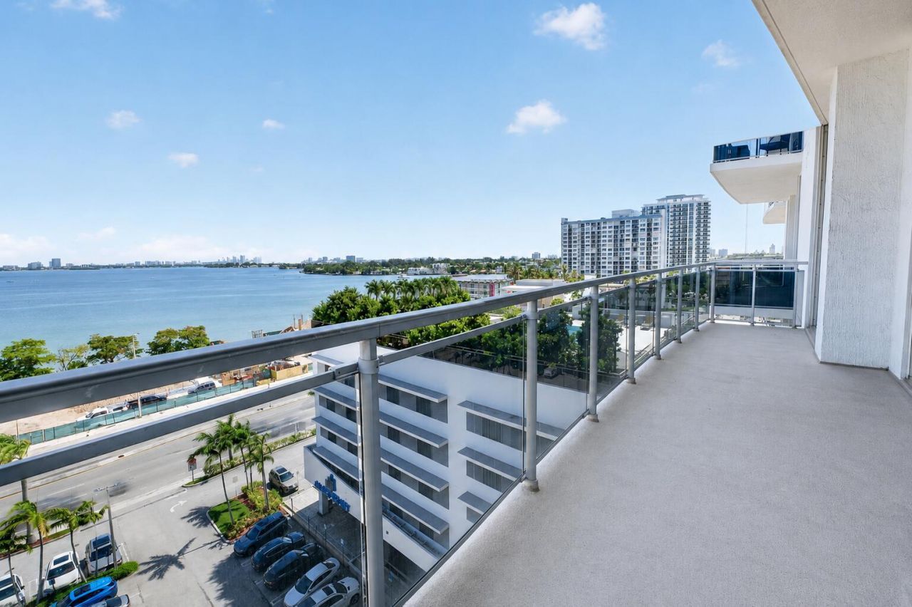 7901 Hispanola Avenue, Unit 807, North Bay Village, FL 33141 Photo