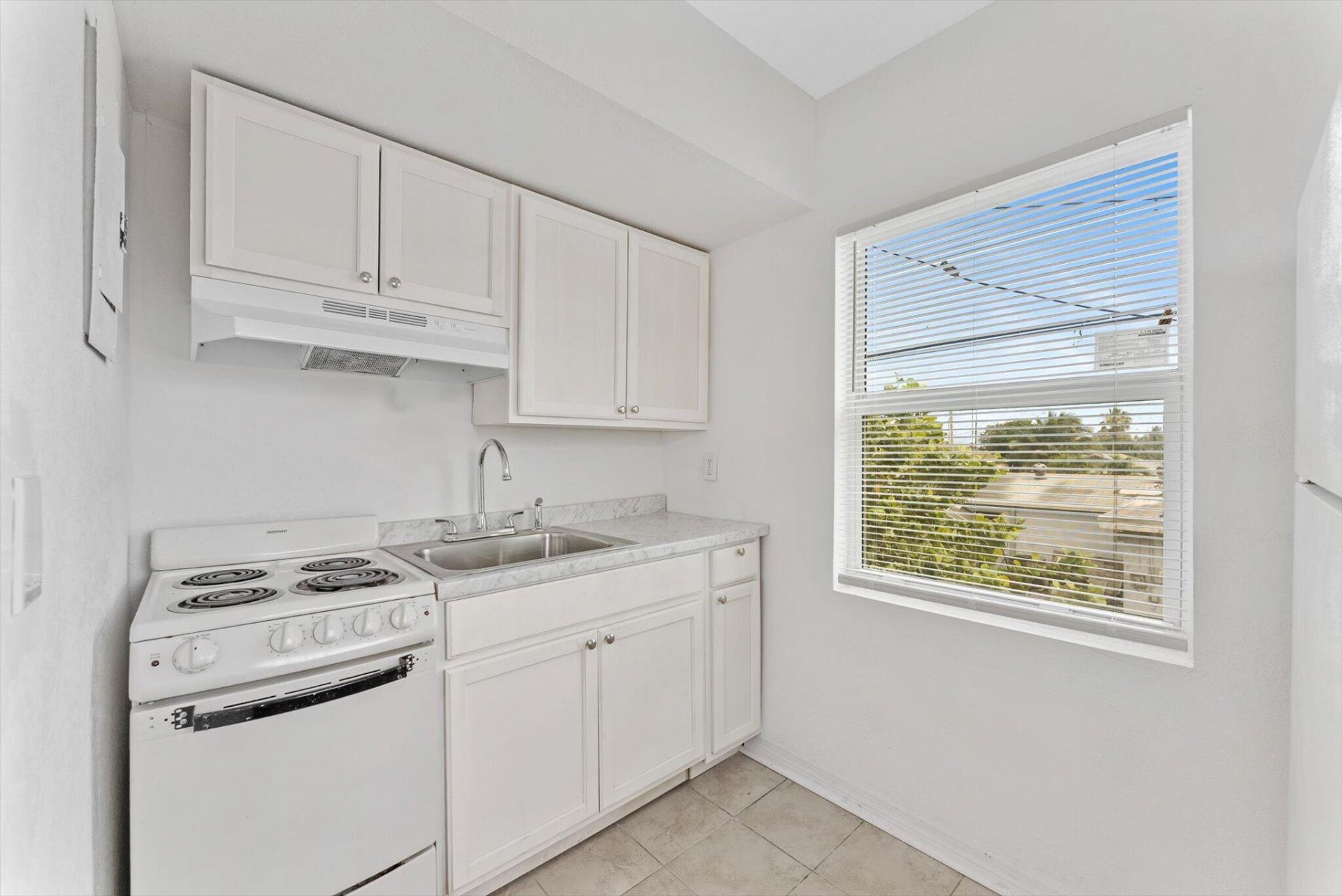 526 NW 12th Avenue, Boynton Beach, FL 33474 Photo