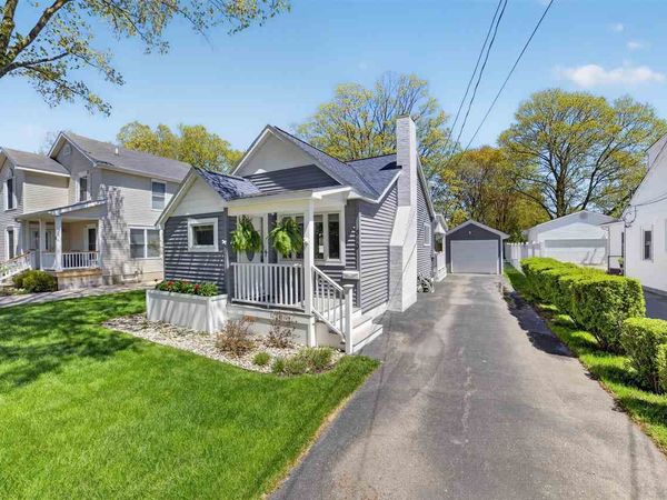 310 Prospect Street, Charlevoix, MI 49720