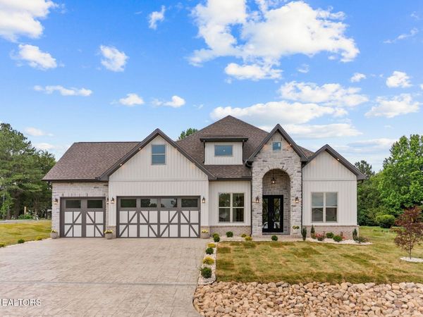 300 Oonoga Circle, Loudon, TN 37774