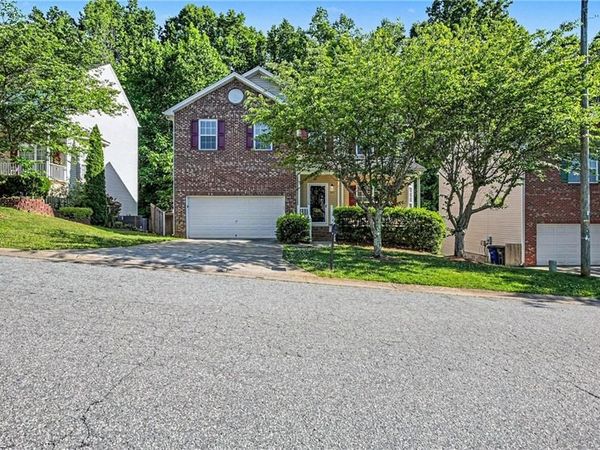 349 Ivy Park Lane , Winston-Salem, NC 27104