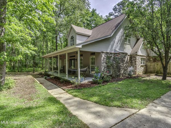 279 Fox Run Road, Brandon, MS 39047