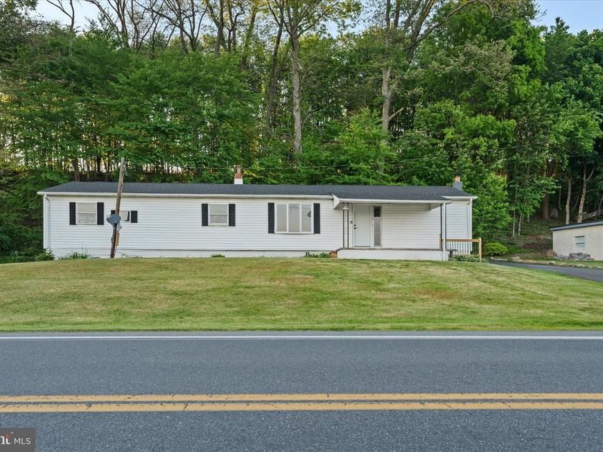 831 Deturksville Road, Pine Grove, PA 17963 Main Photo