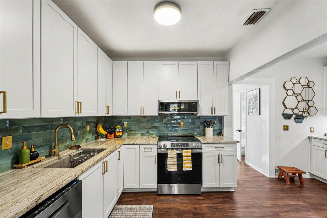 1655 Preston St S, Saint Petersburg, FL 33712 Photo