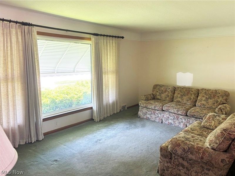1661 Empire Road , Wickliffe, OH 44092 Photo 5