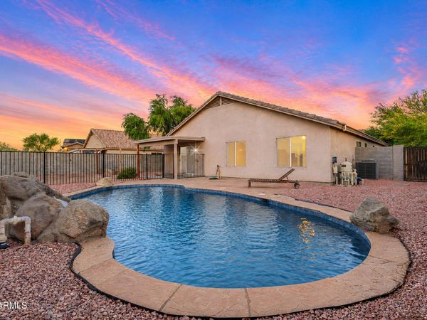 1740 E FRANCISCO Drive, Phoenix, AZ 85042