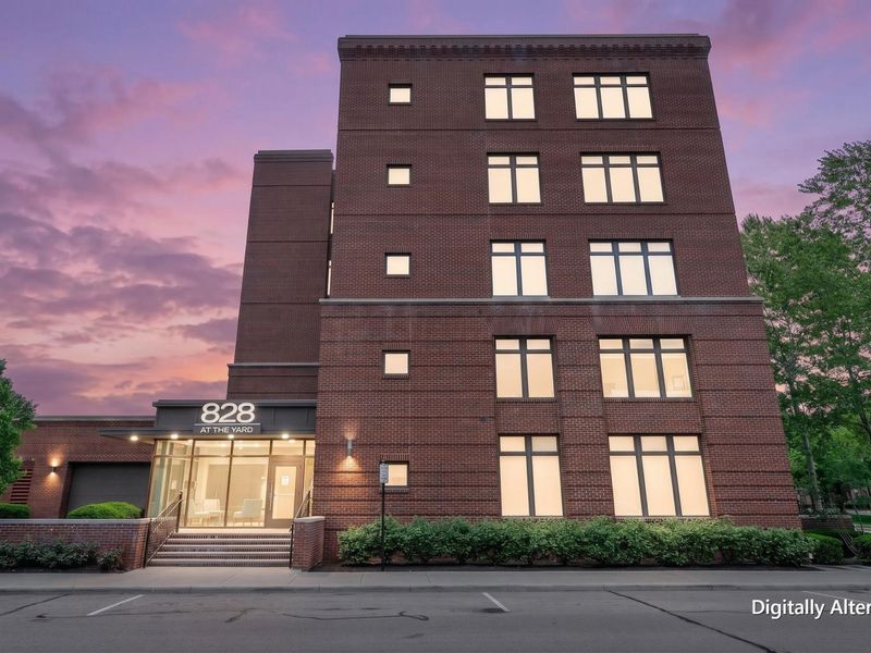828 Bobcat Avenue, Unit 404, Columbus, OH 43212 Photo 1