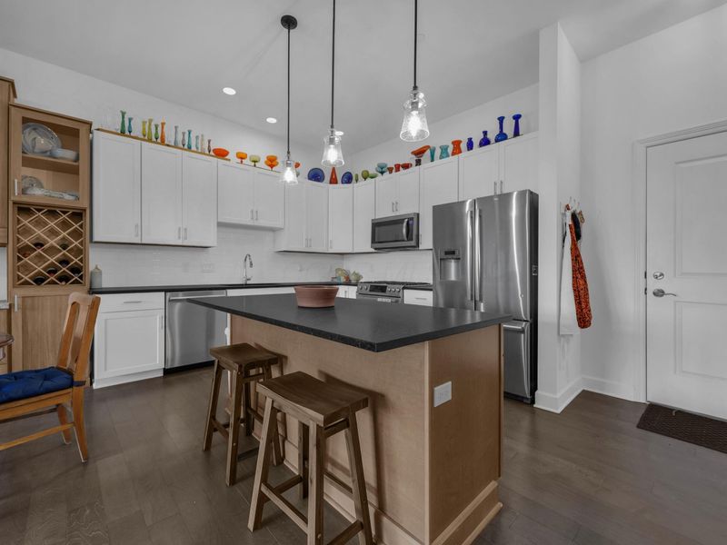 828 Bobcat Avenue, Unit 404, Columbus, OH 43212 Photo 9