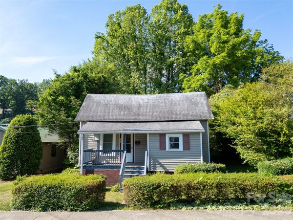 462 Walnut Street , Waynesville, NC 28786