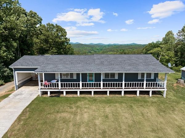 111 Briggs Street, Mccaysville, GA 30555